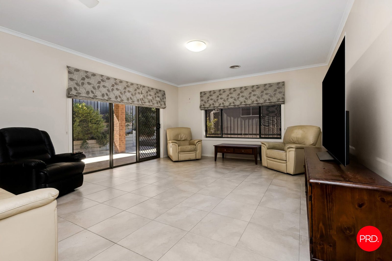 37 Pallett St  GOLDEN SQUARE 5