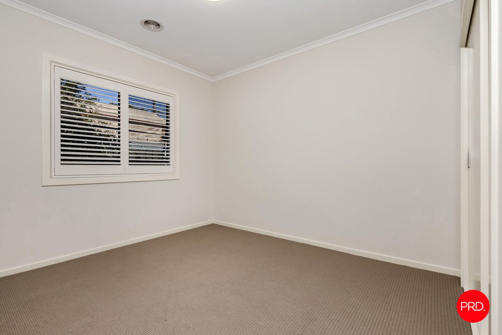 37 Pallett St  GOLDEN SQUARE 8