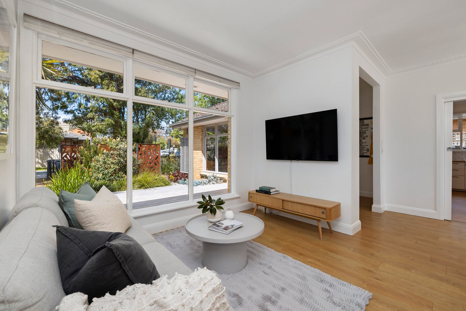Gallery: 37 Paul Street