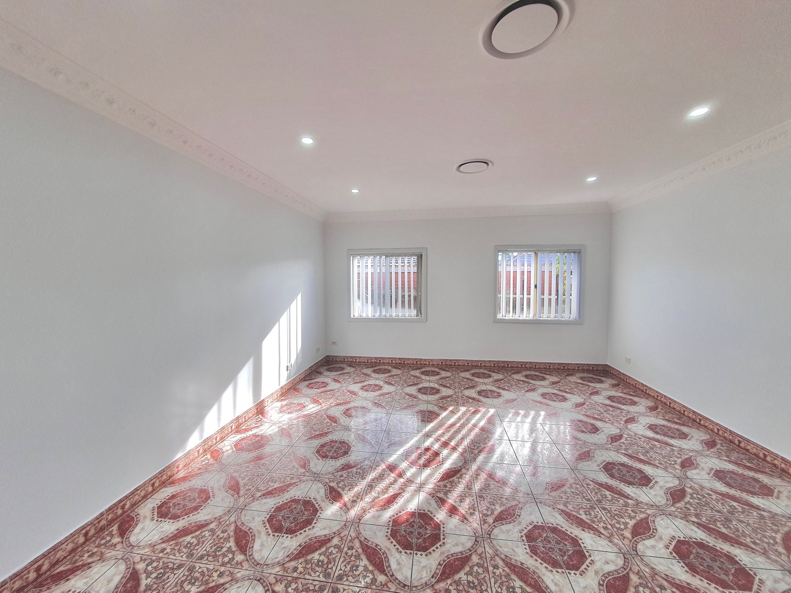 37 Pearce Street LIVERPOOL 2