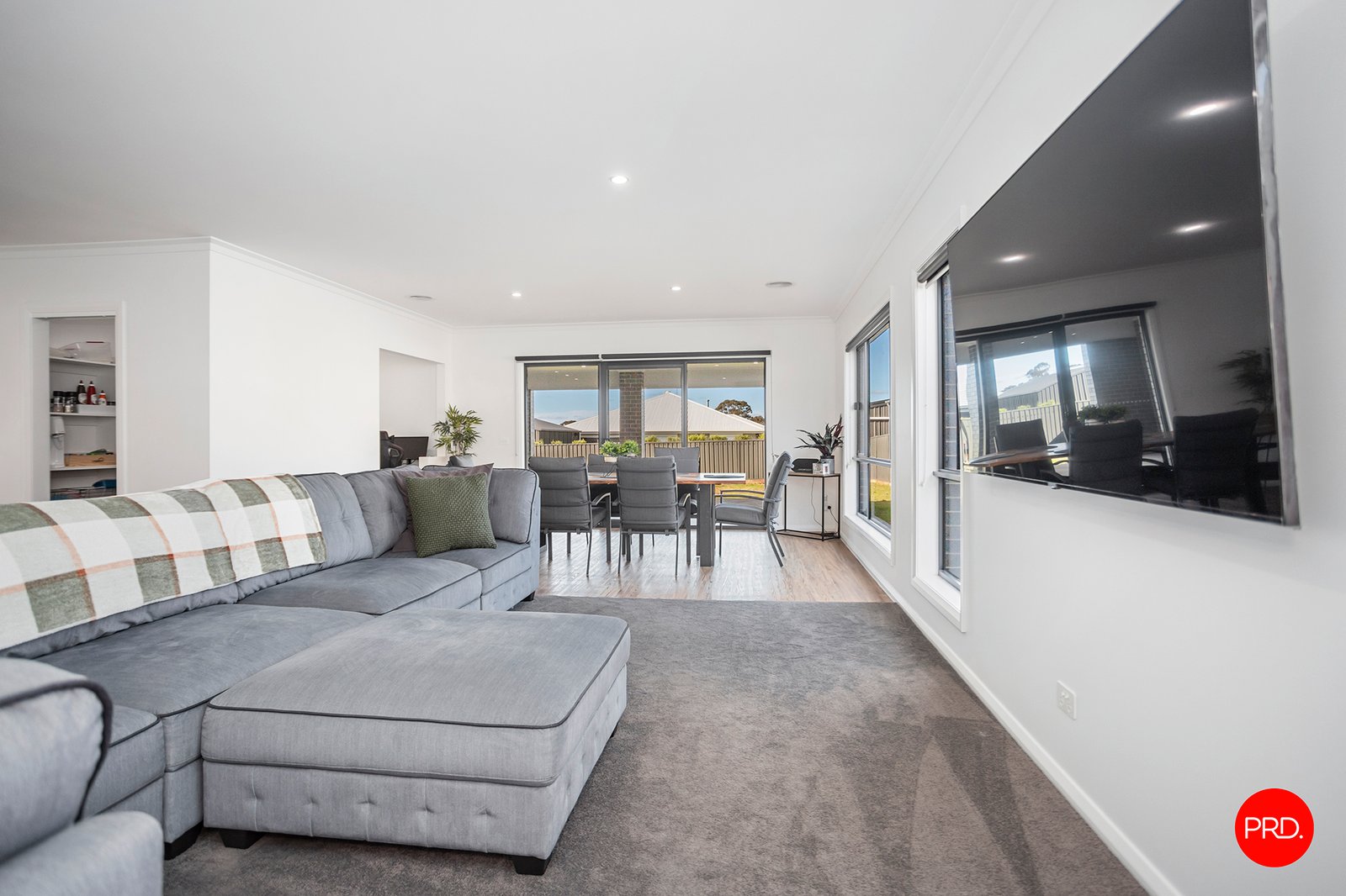 37 Pembroke Drive MARONG 7