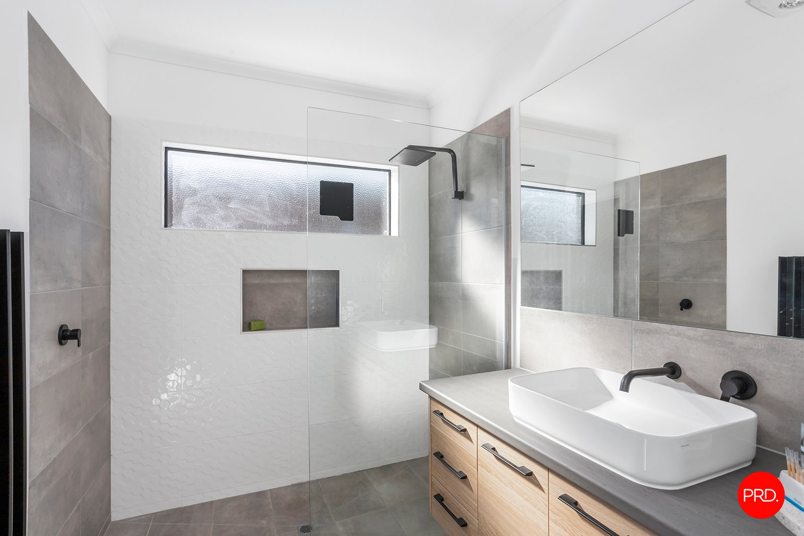 37 Pembroke Drive MARONG 12
