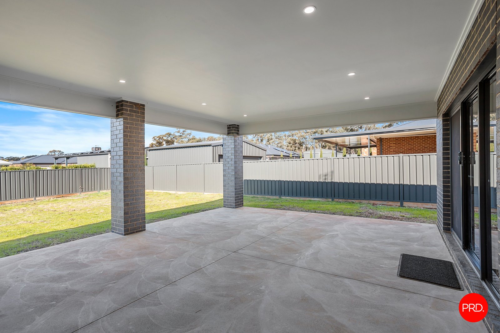 37 Pembroke Drive MARONG 20
