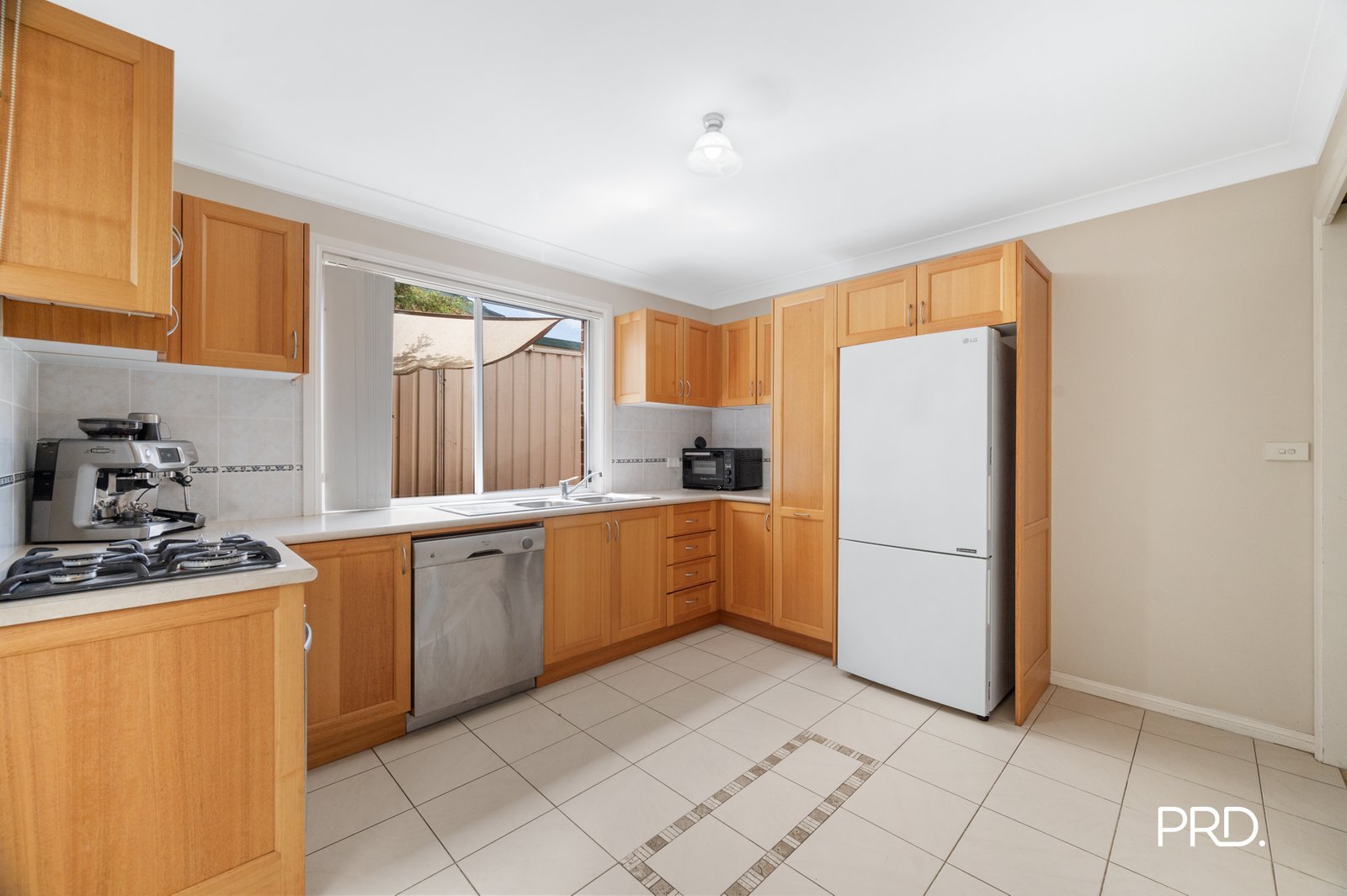 37 Ploughman Cres  Werrington Downs 8