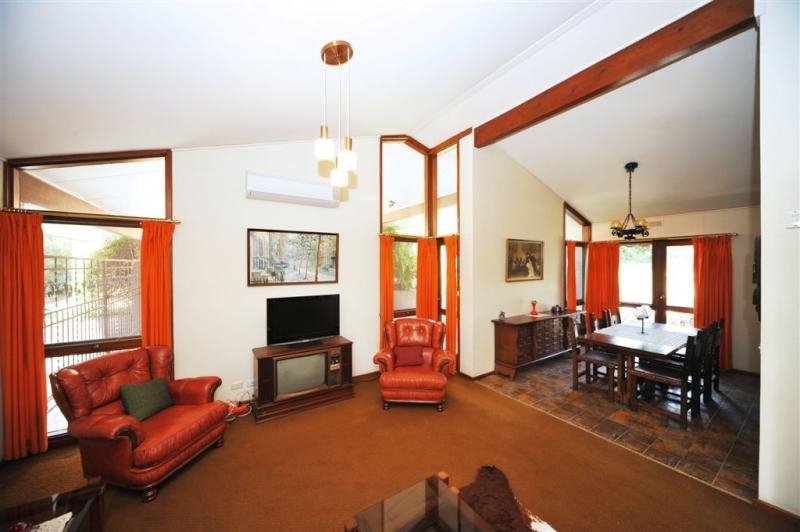 37 Putnam Avenue STRATHDALE 2