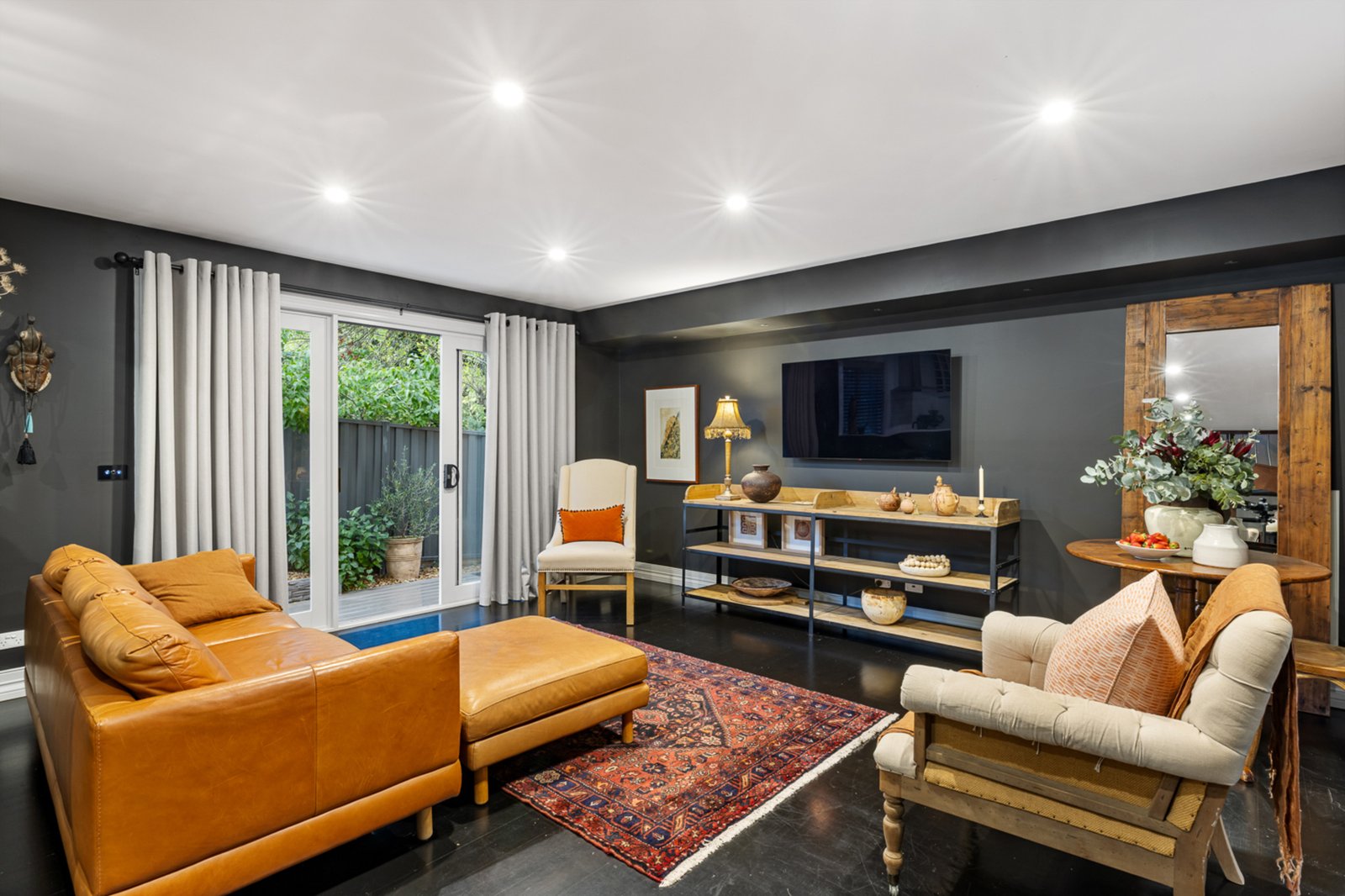 Gallery: 37 Queen Street South
