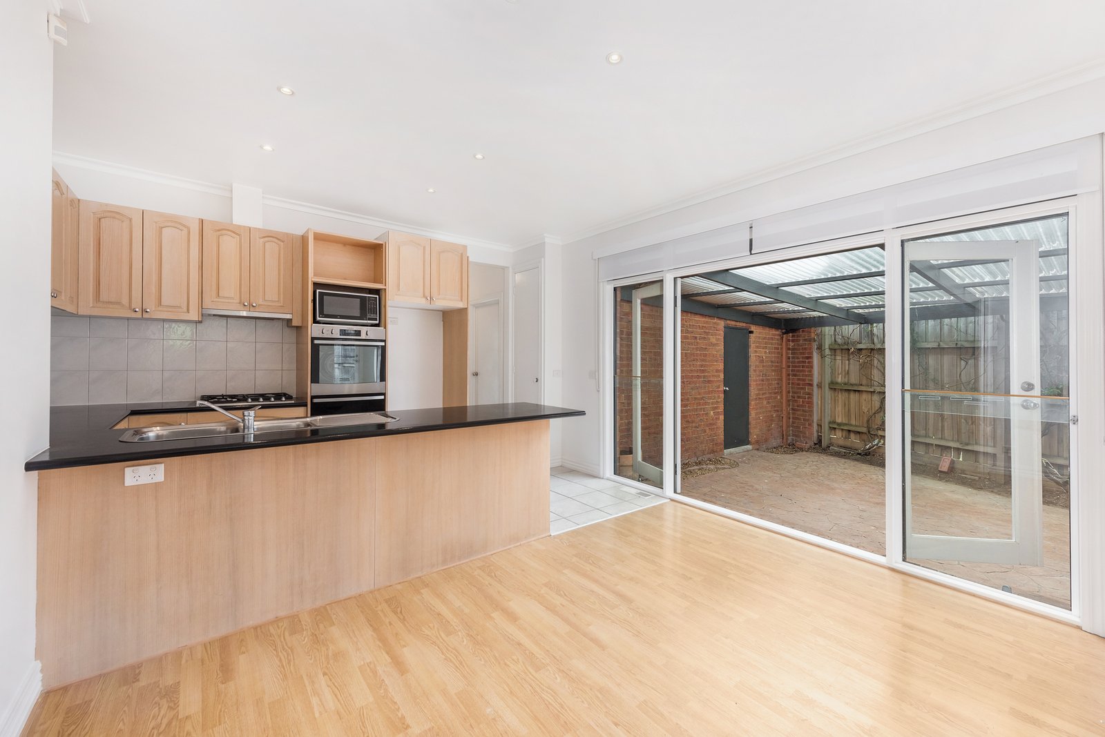 37 Queens Parade, Glen Iris, 3146