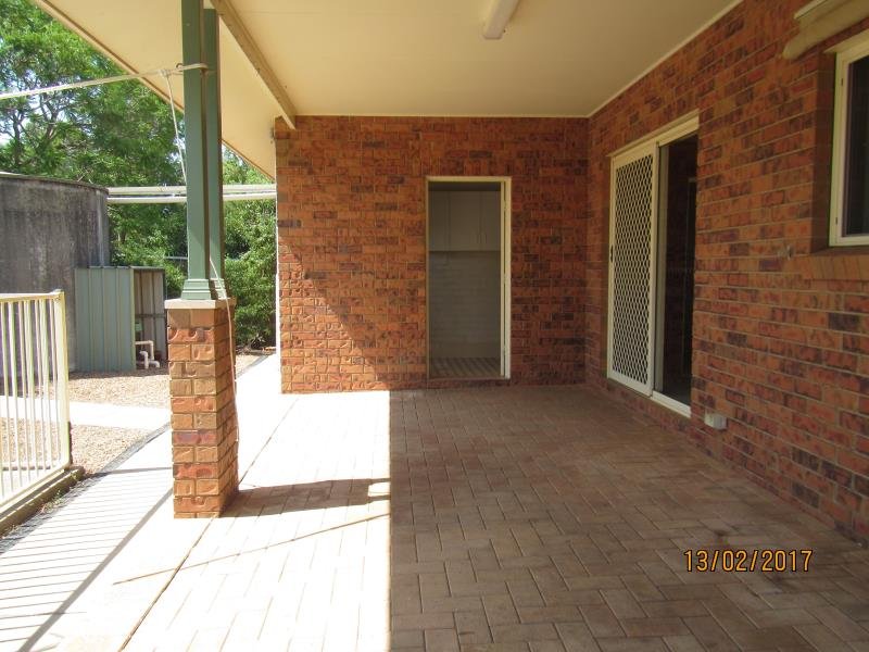 37 Railway Avenue TAMWORTH 4