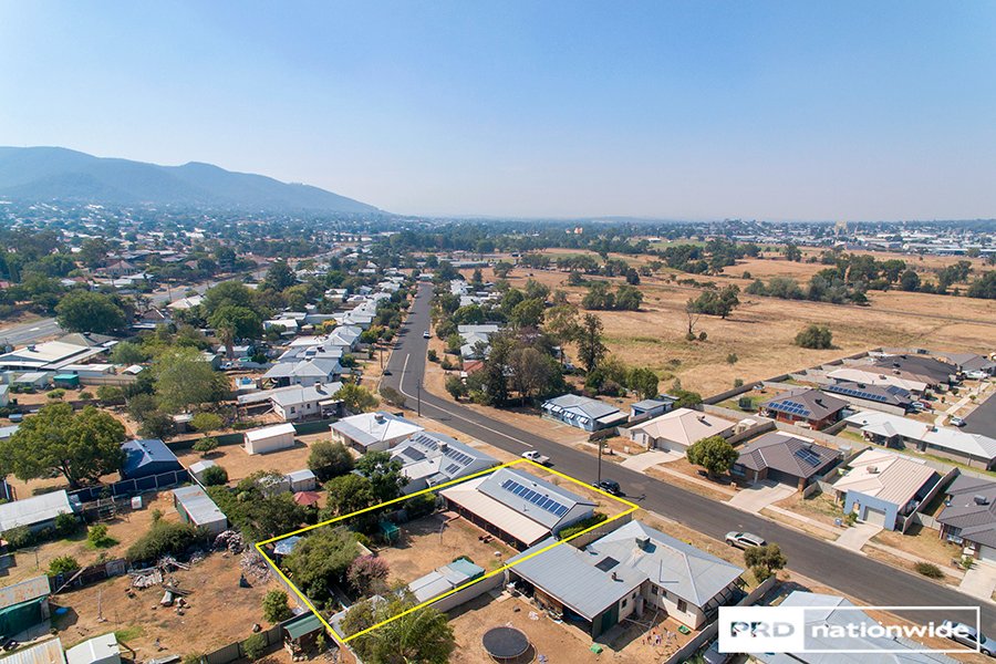 37 Riverview St  TAMWORTH 24