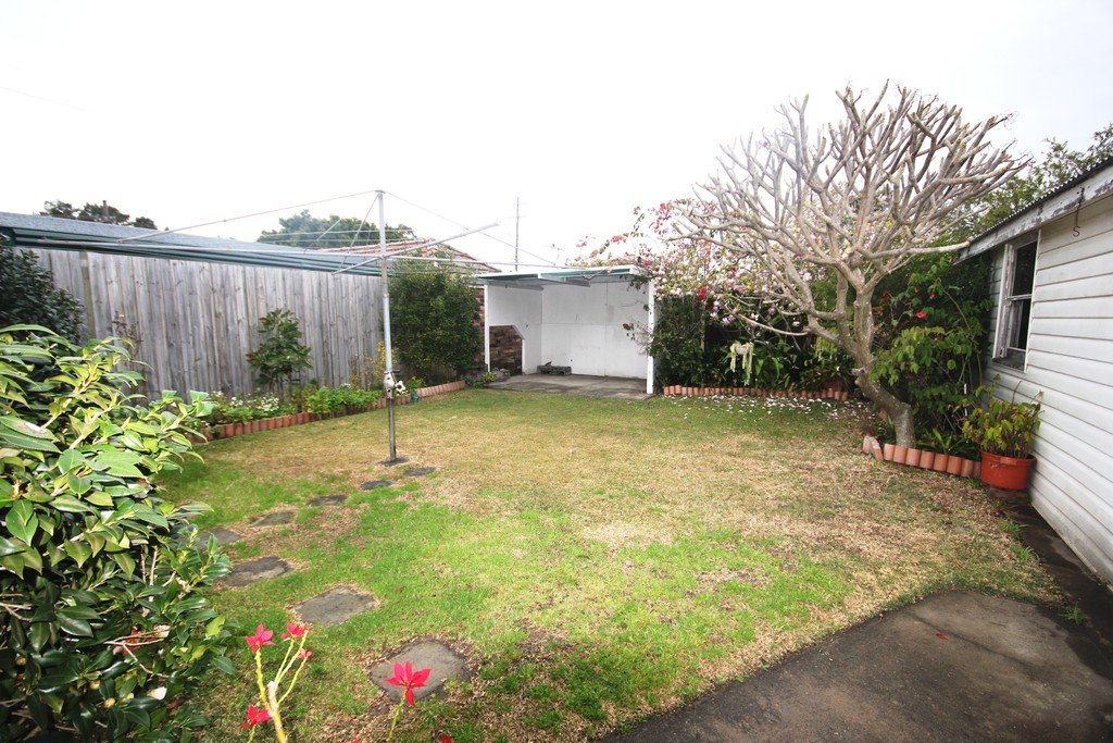 37 Robert Street SANS SOUCI 8