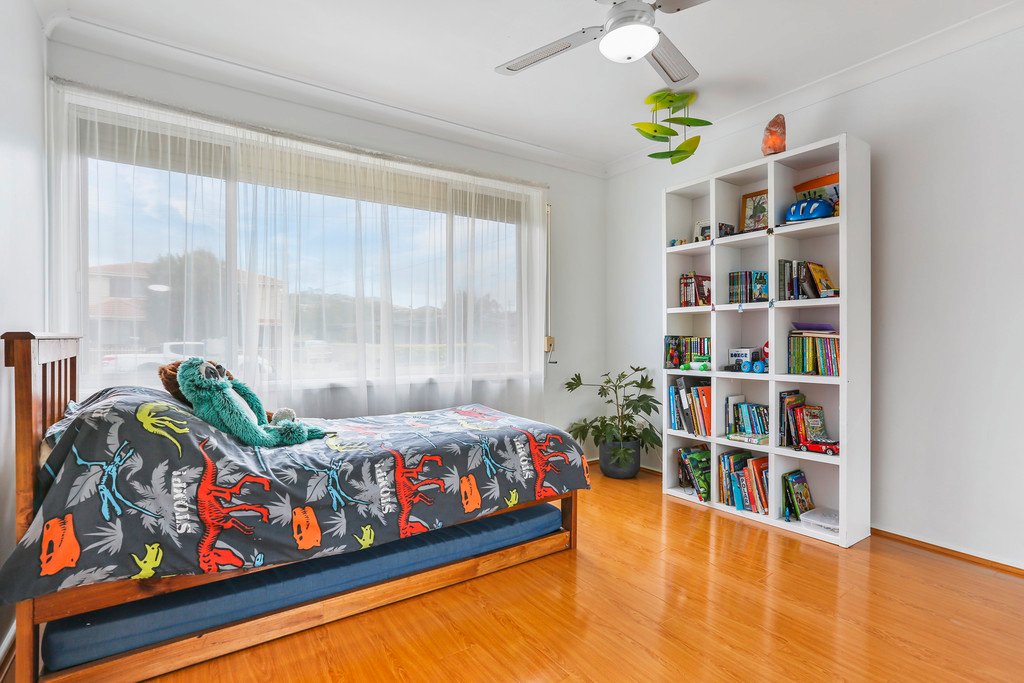 37 Rogers Ave  KANAHOOKA 8
