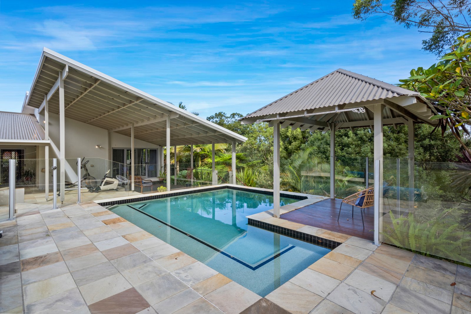 37 Samuel Drive TALLEBUDGERA 4