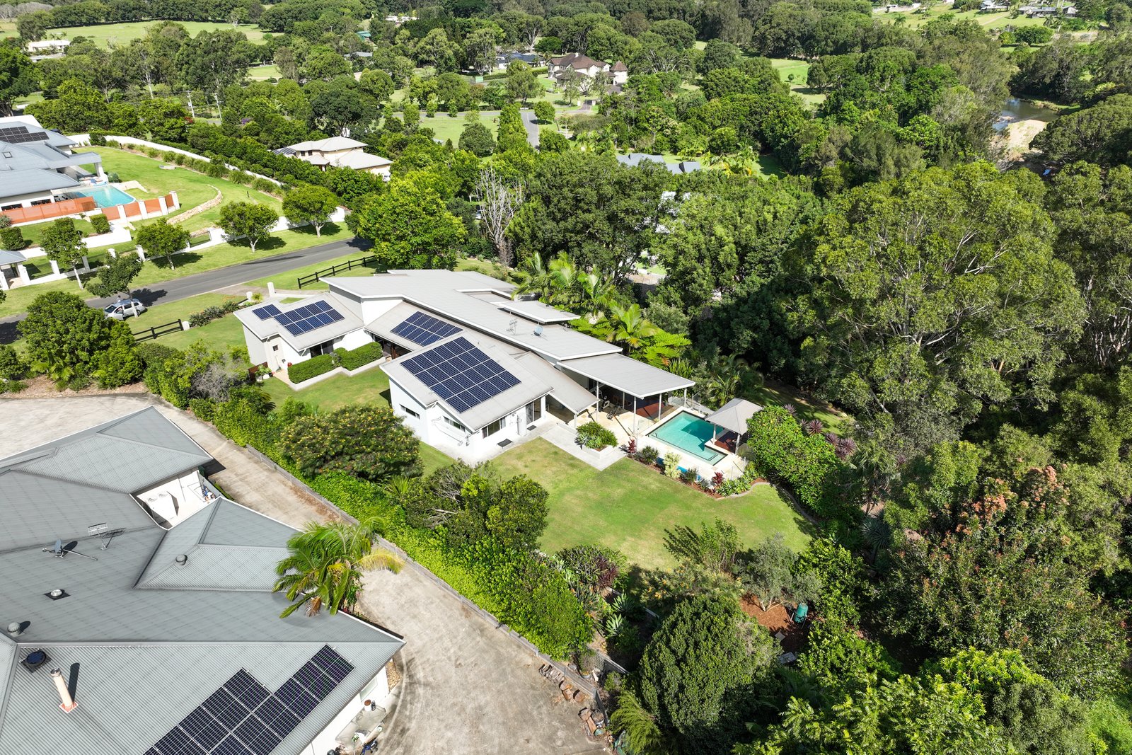 37 Samuel Drive TALLEBUDGERA 5