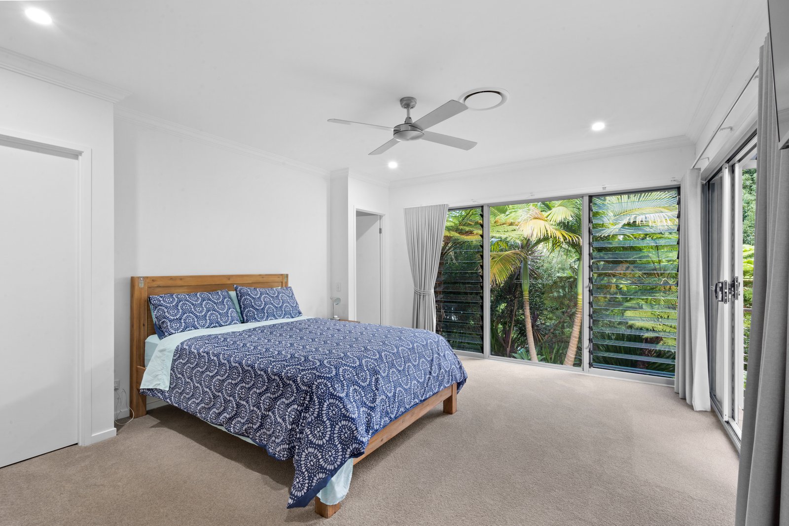 37 Samuel Drive TALLEBUDGERA 13