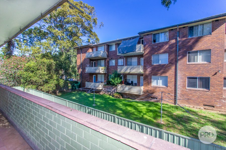 3/7 Santley Cres  Kingswood 4