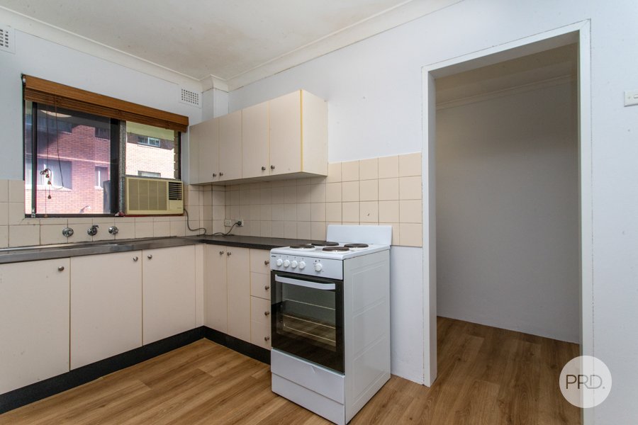 3/7 Santley Cres  Kingswood 6