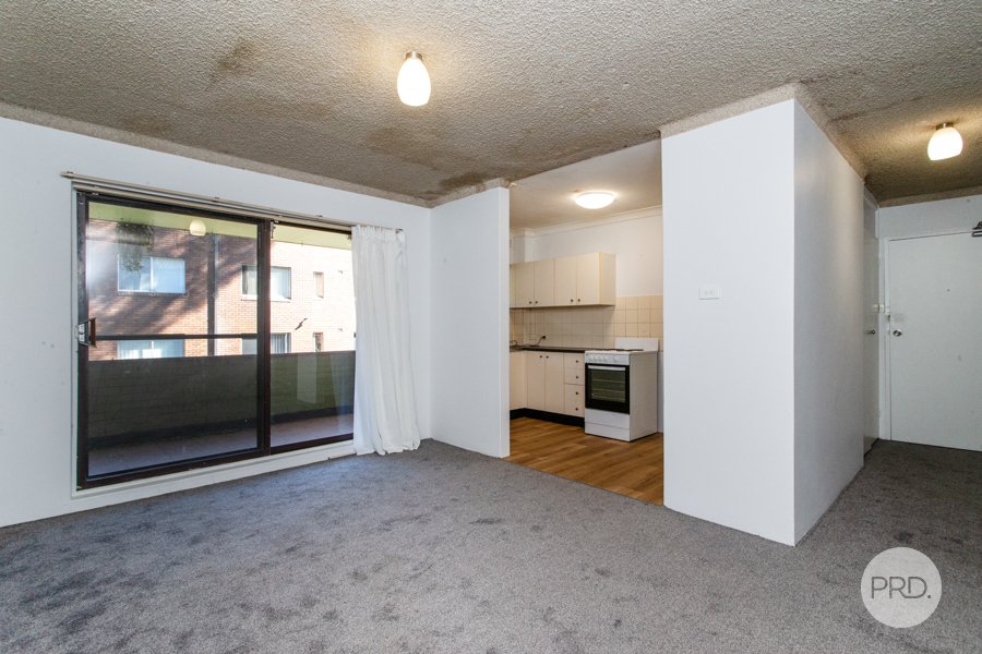 3/7 Santley Cres  Kingswood 10