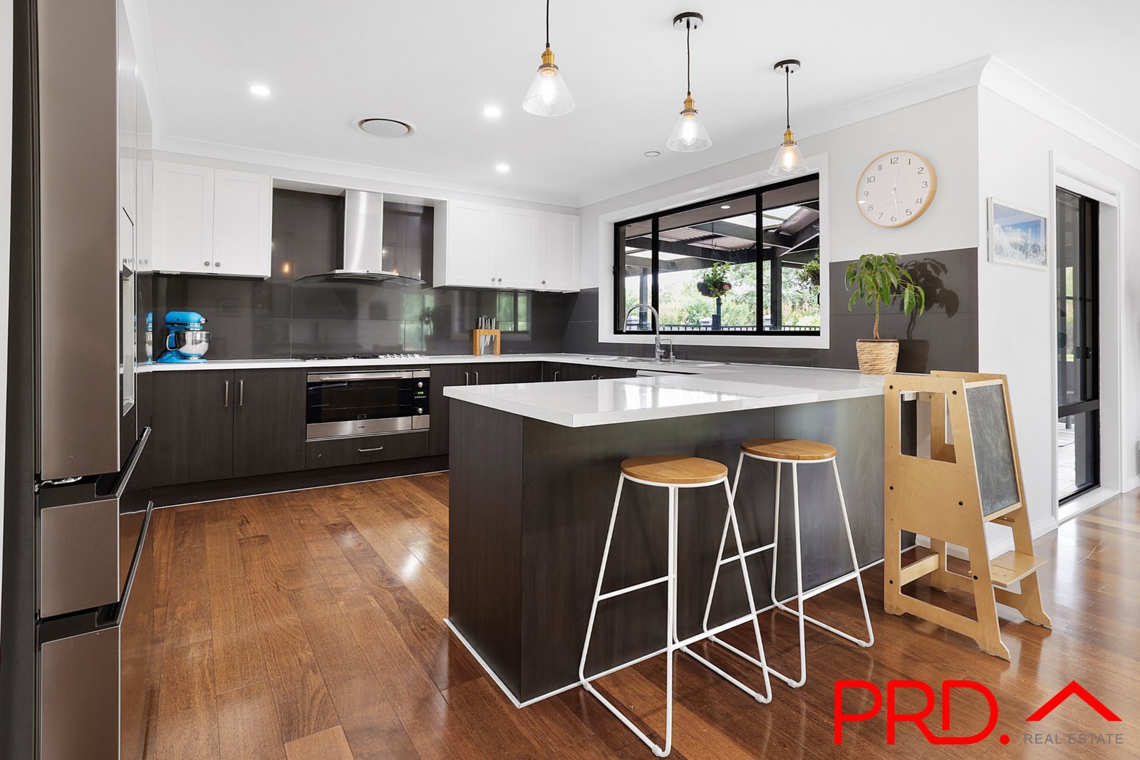 37 Sequoia Drive TAMWORTH 6