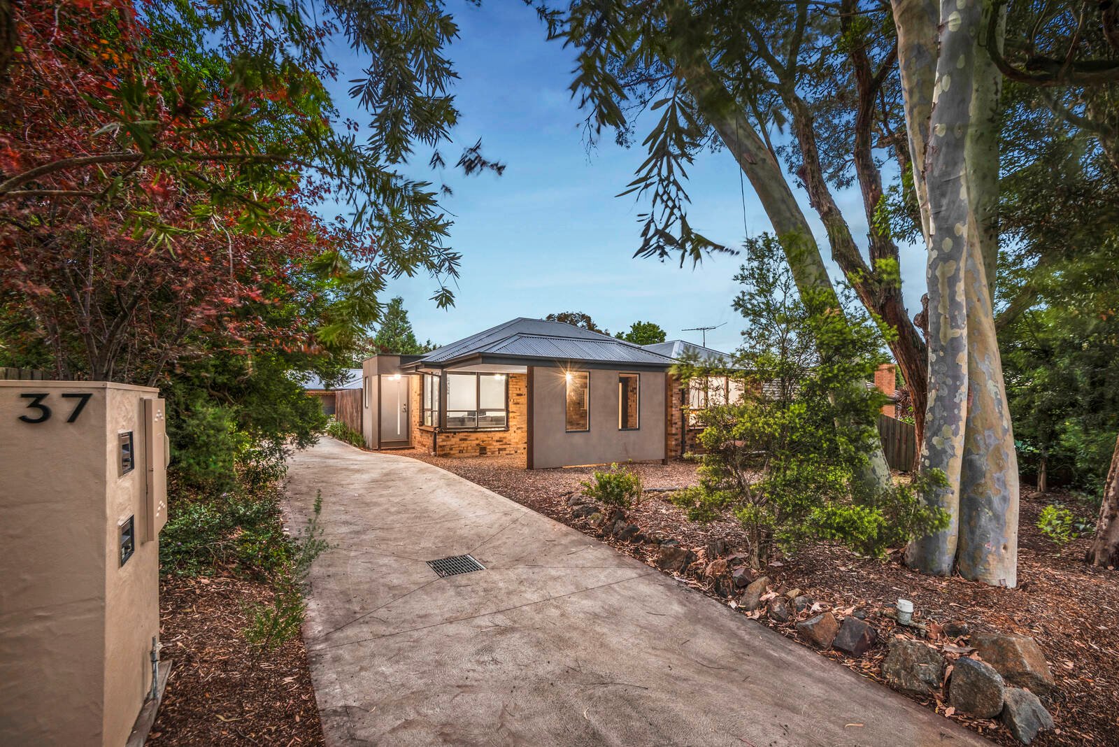 Real Estate and Property in 37 Sevenoaks Avenue, Croydon, VIC