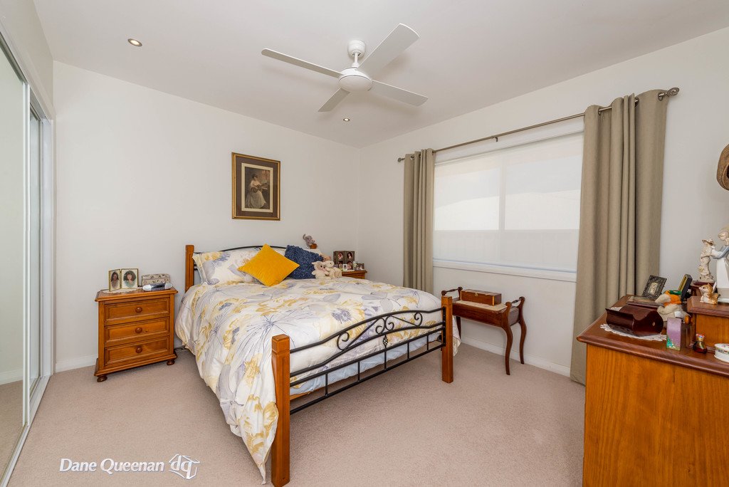 37 Spinnaker Way CORLETTE 18