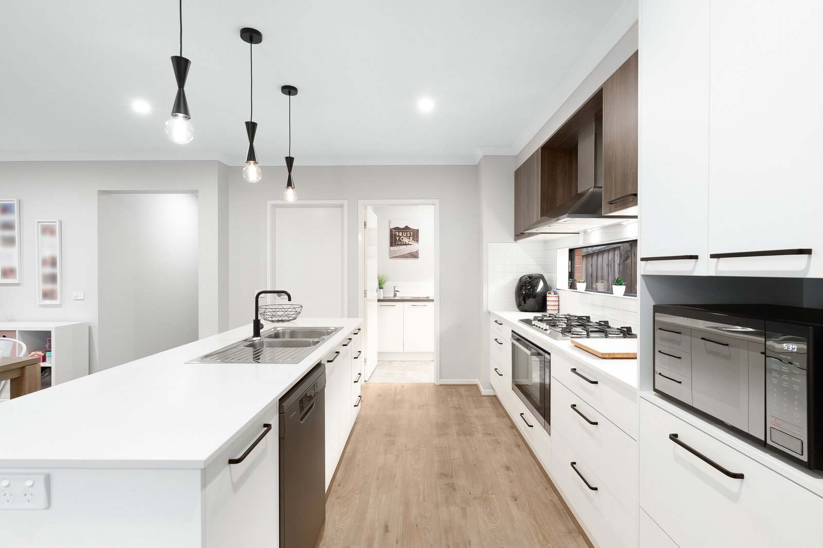 Gallery: 37 Stanley Avenue