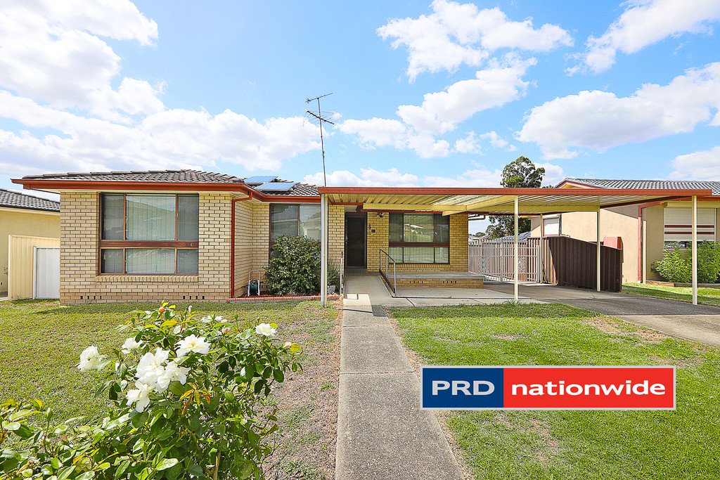 37 Stoke Crescent SOUTH PENRITH 1