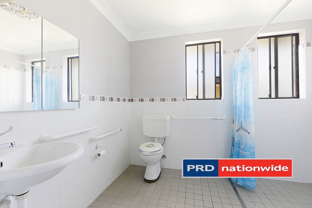 37 Stoke Crescent SOUTH PENRITH 6