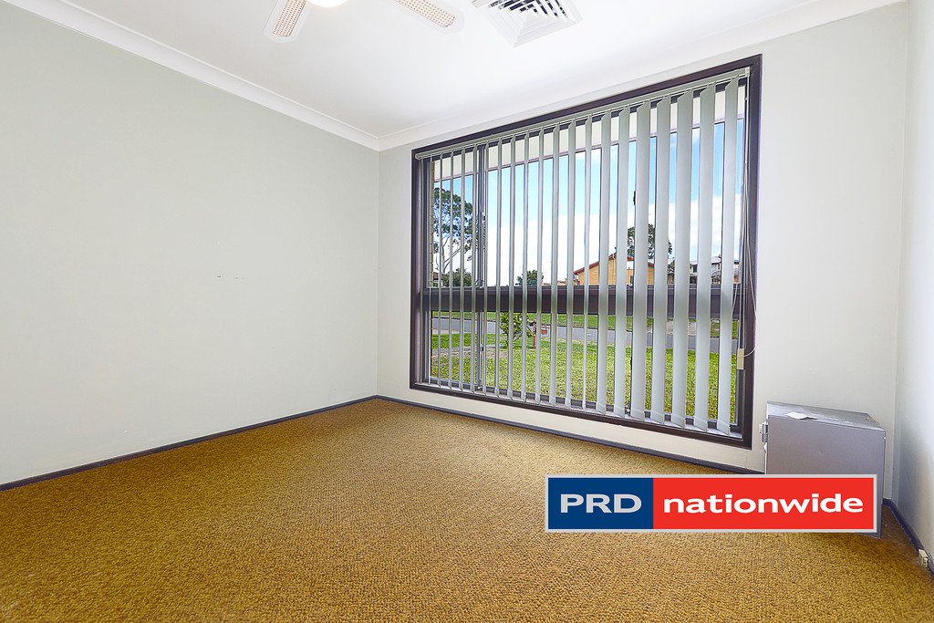 37 Stoke Crescent SOUTH PENRITH 7