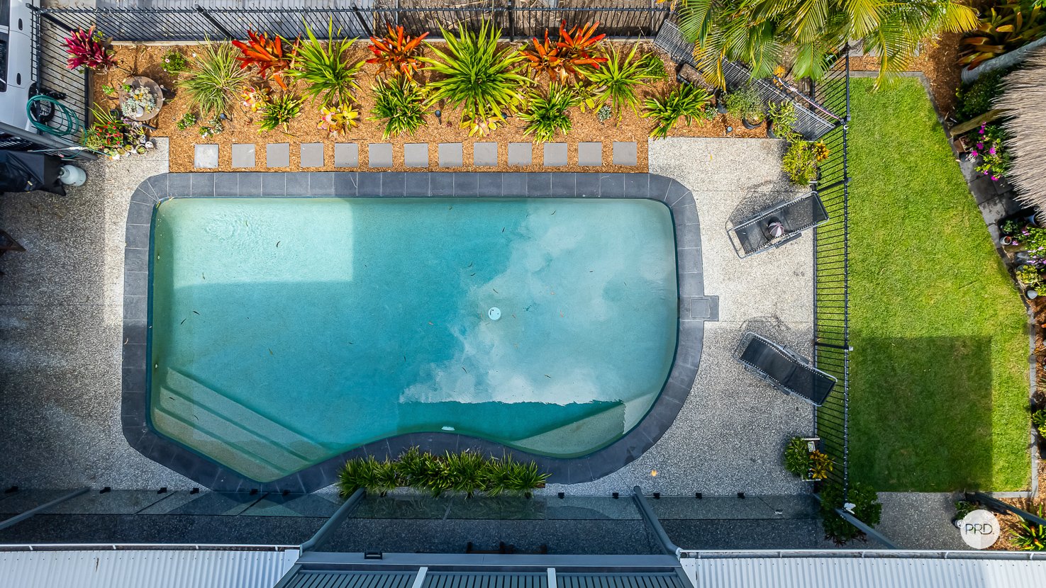 37 STRADBROKE Street REDLAND BAY 3