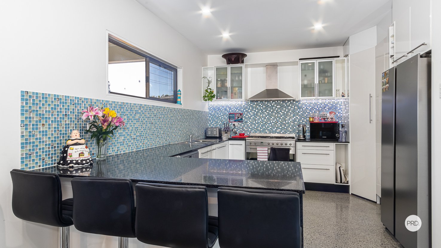 37 STRADBROKE Street REDLAND BAY 9