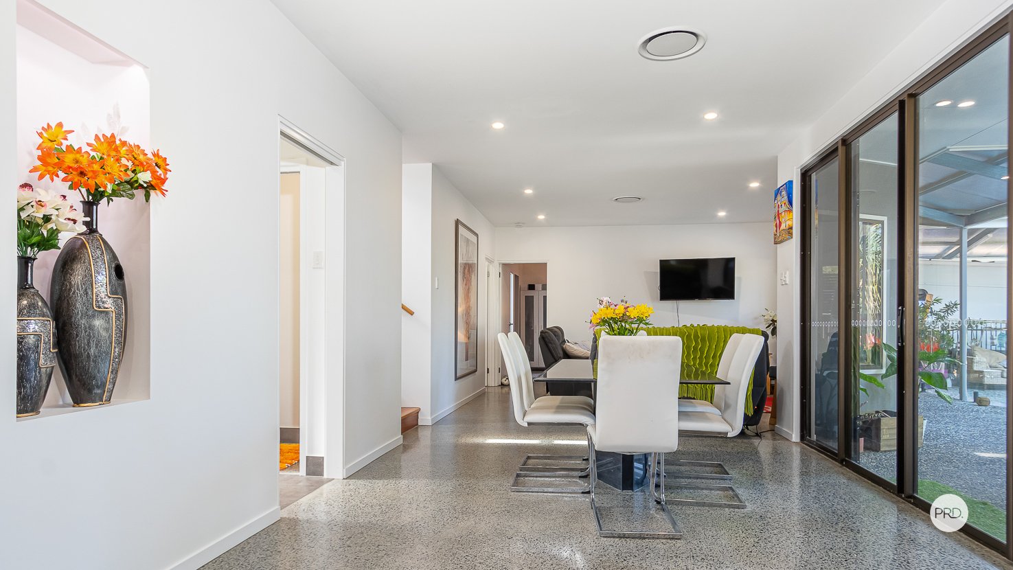 37 STRADBROKE Street REDLAND BAY 11
