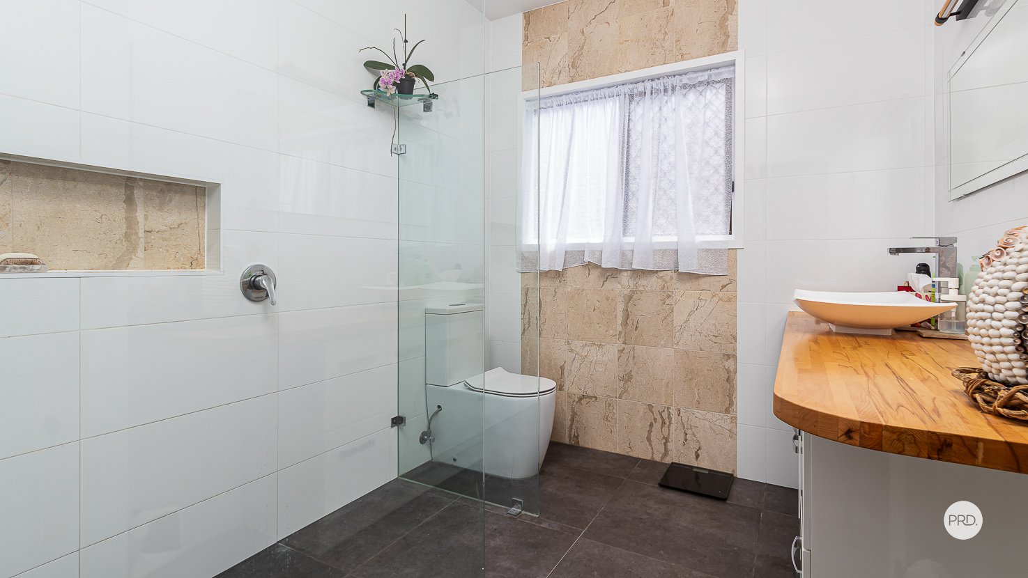 37 STRADBROKE Street REDLAND BAY 19