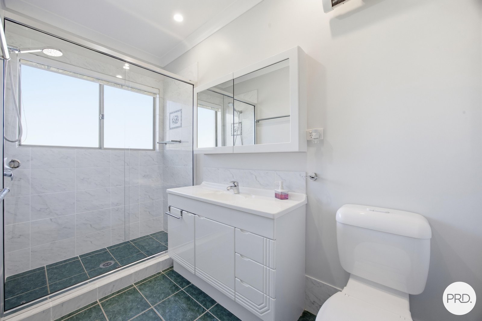 37 Taylor Place GREENLEIGH 15