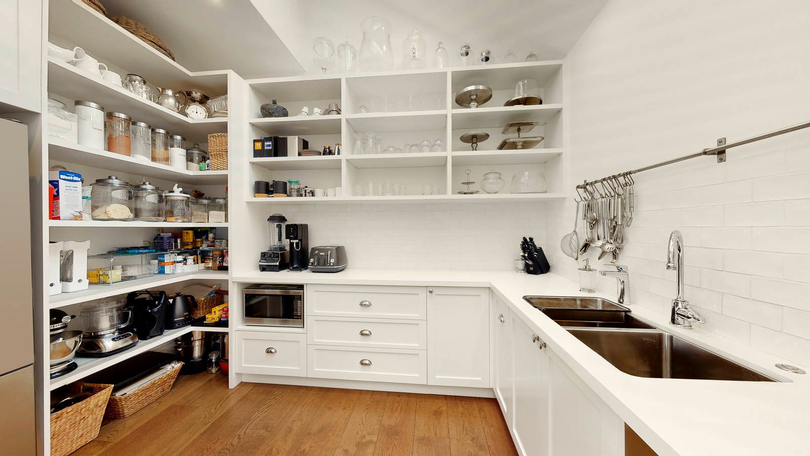 Real Estate and Property in 37 The Ridge, Canterbury, VIC