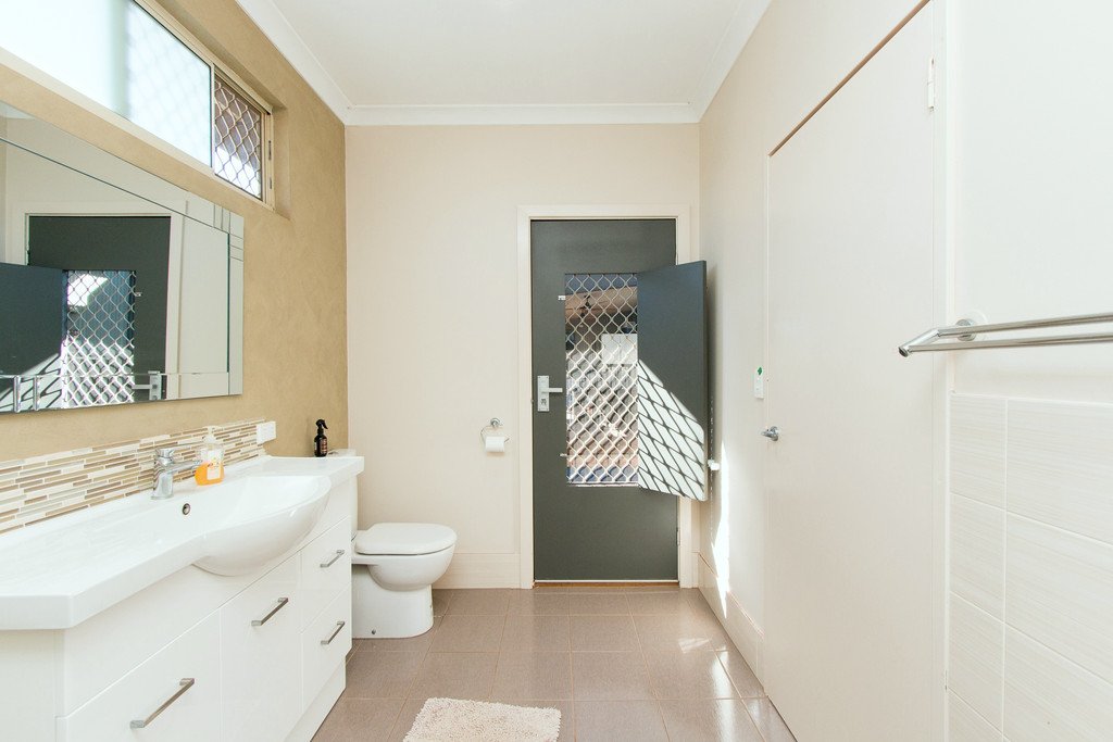 37 Tomarito Crescent BILINGURR 26