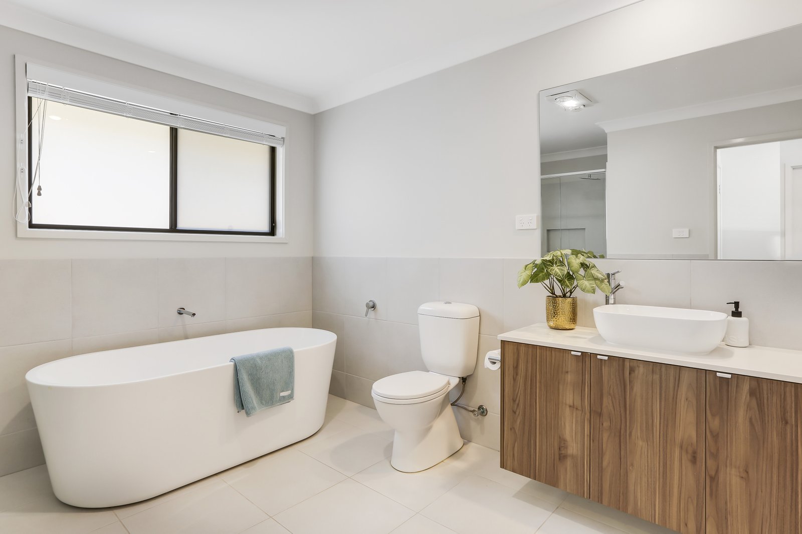 37 Tomerong Street TULLIMBAR 7