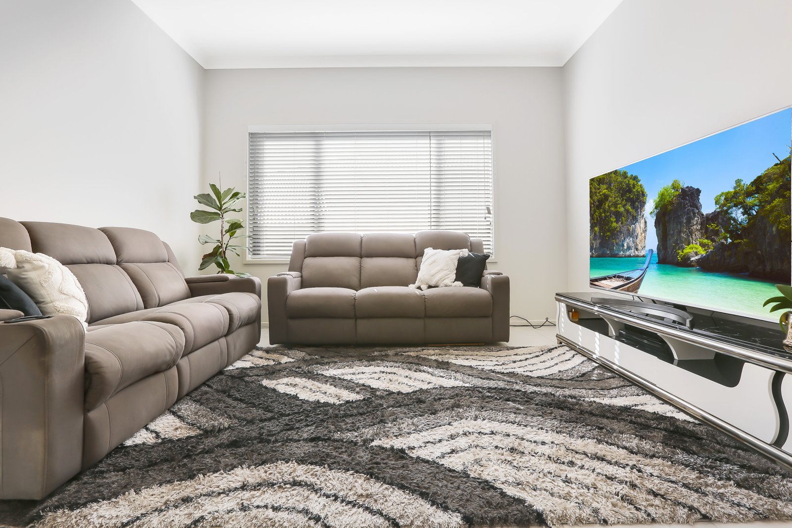 37 Tomerong Street TULLIMBAR 10