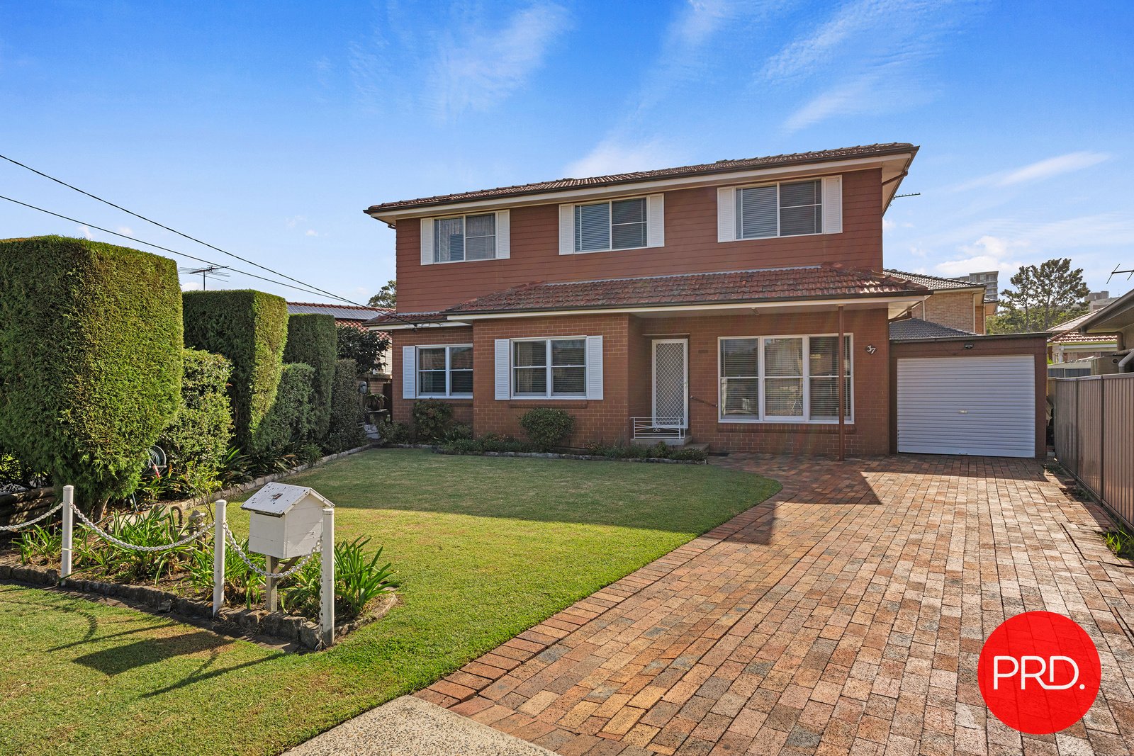 37 Traynor Avenue KOGARAH 2