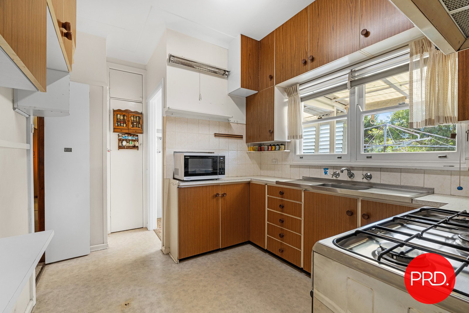 37 Traynor Avenue KOGARAH 5