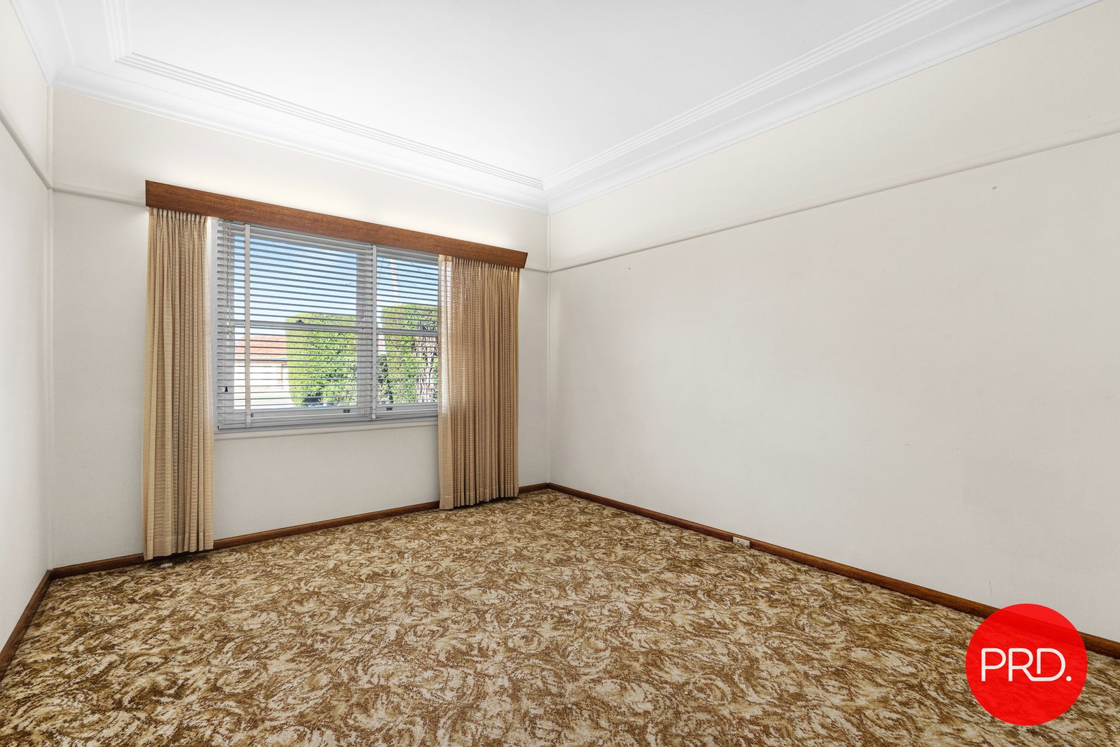 37 Traynor Avenue KOGARAH 9