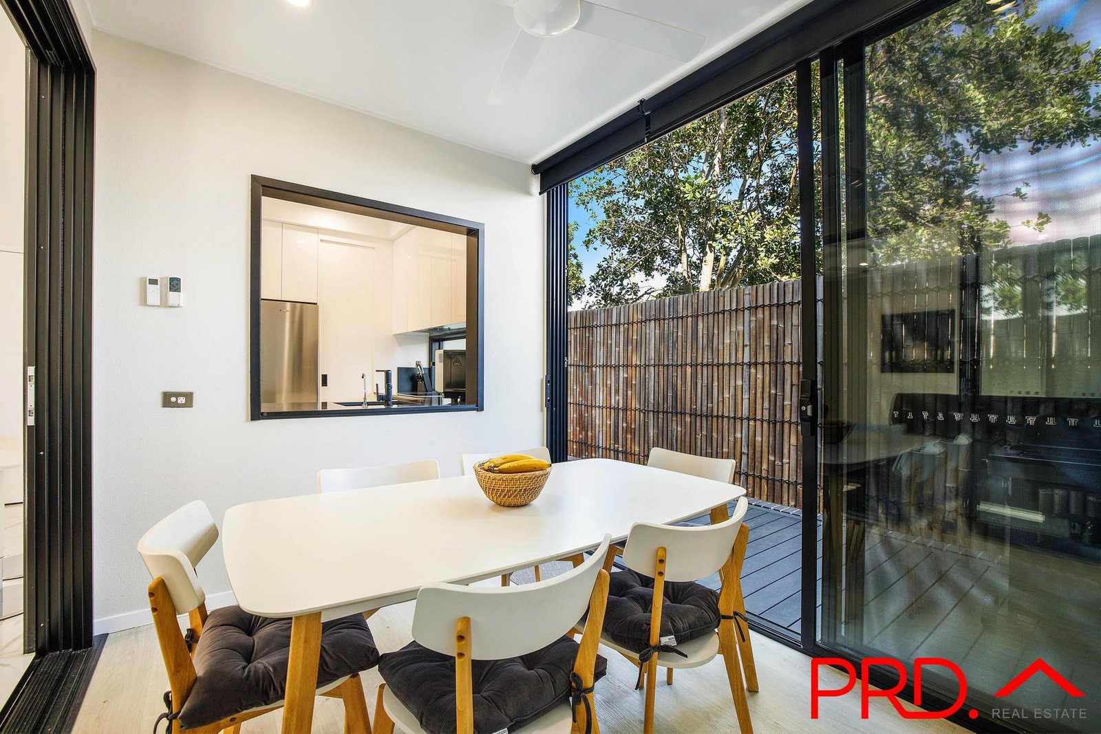 3/7 Turpin Road LABRADOR 3