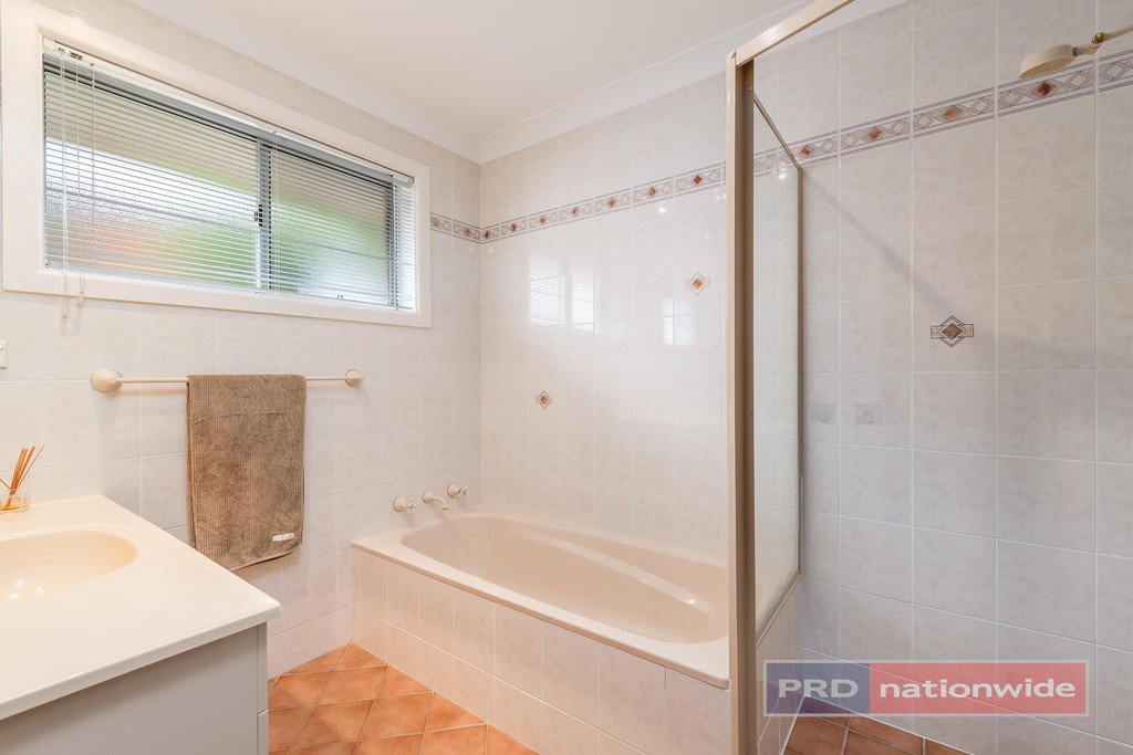 37 Universal Avenue GEORGES HALL 5