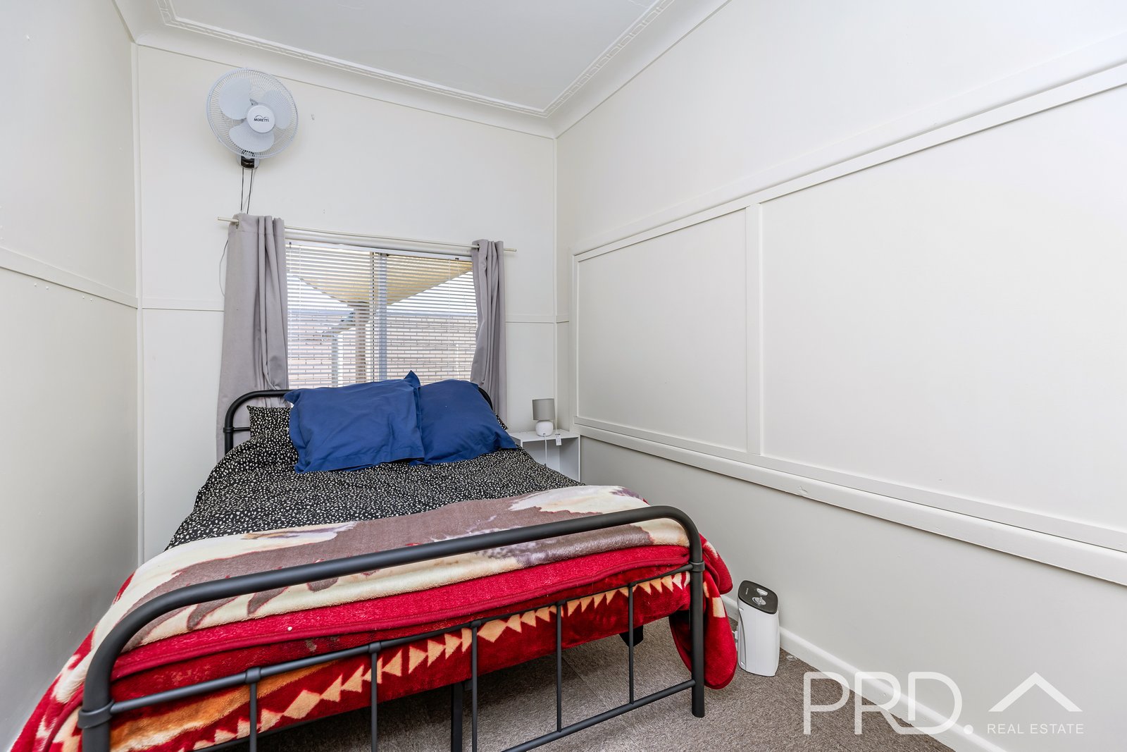 37 Vyner Street TUMUT 10