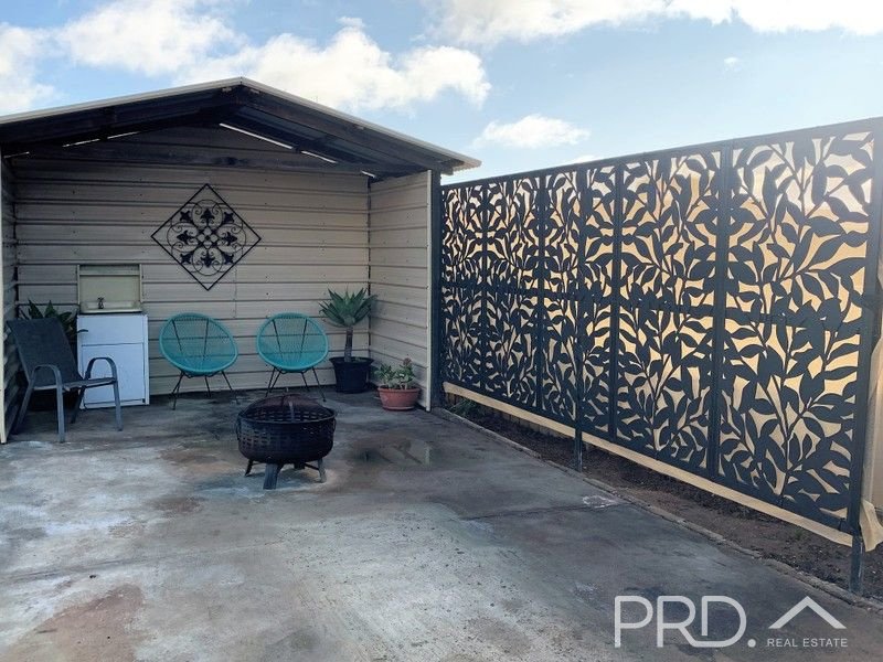37 Vyner Street TUMUT 13
