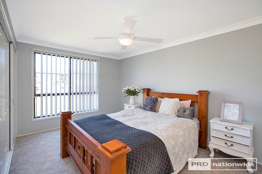 37 Warburton Drive TAMWORTH 13