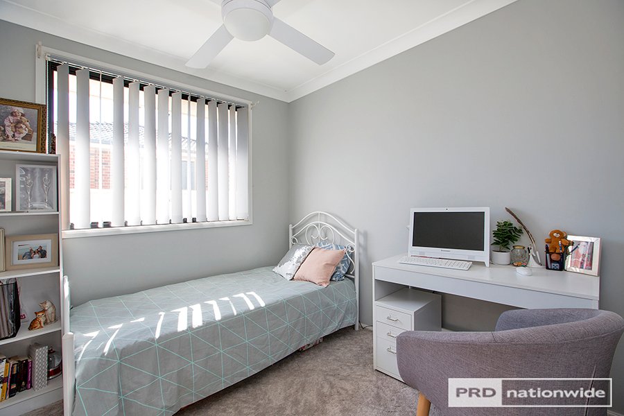 37 Warburton Drive TAMWORTH 17