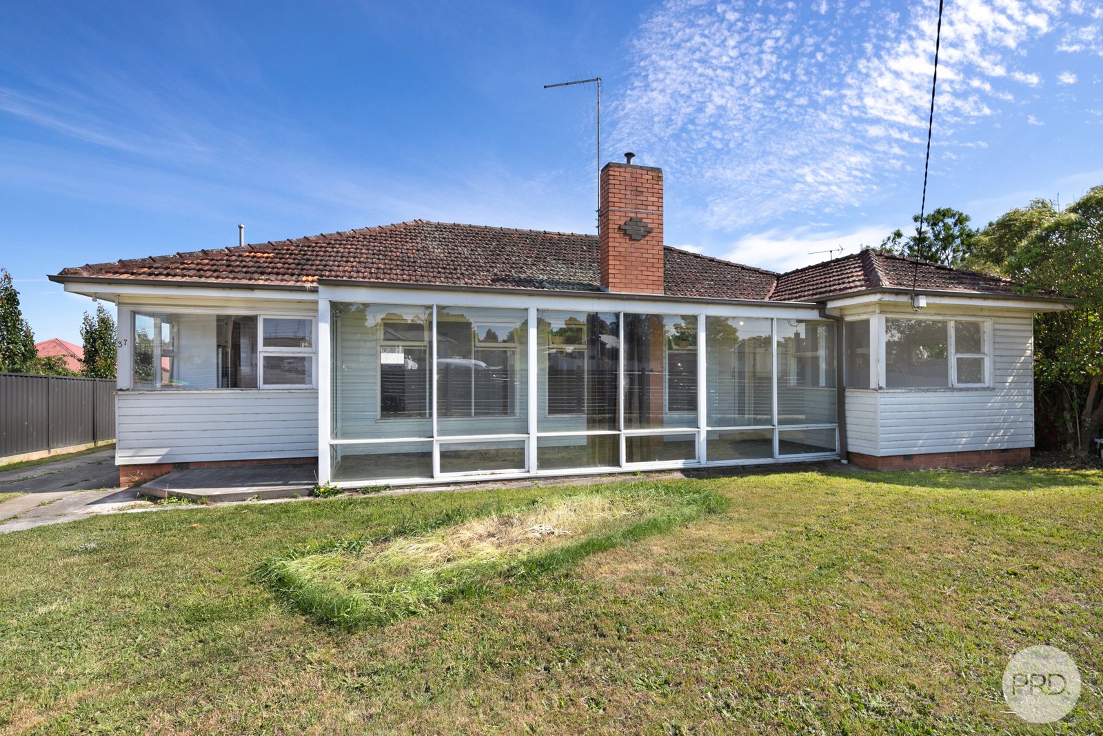 37 Water Street BROWN HILL 12