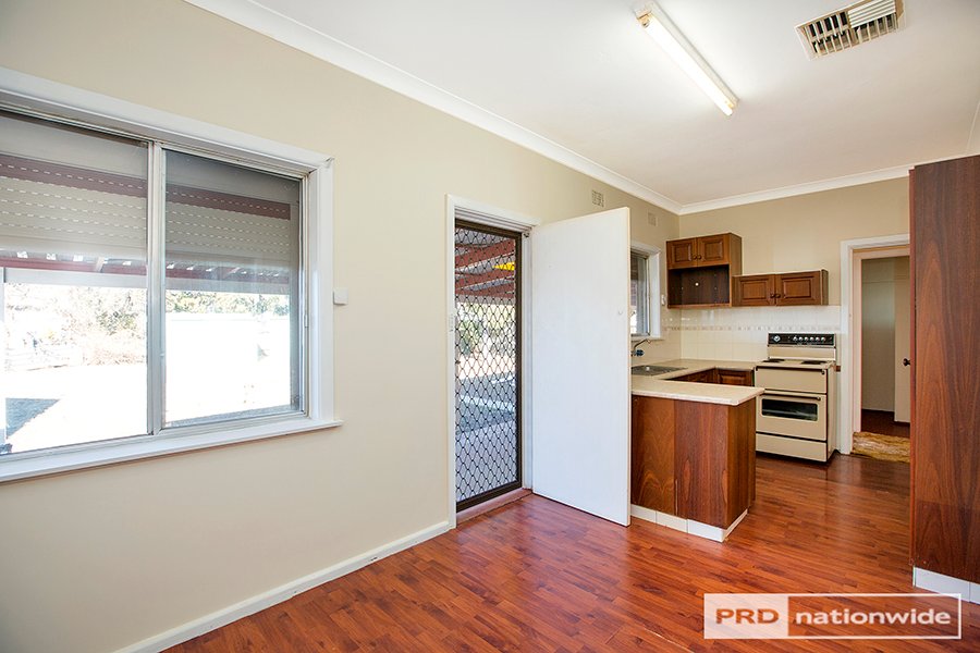 37 Wilburtree Street TAMWORTH 8