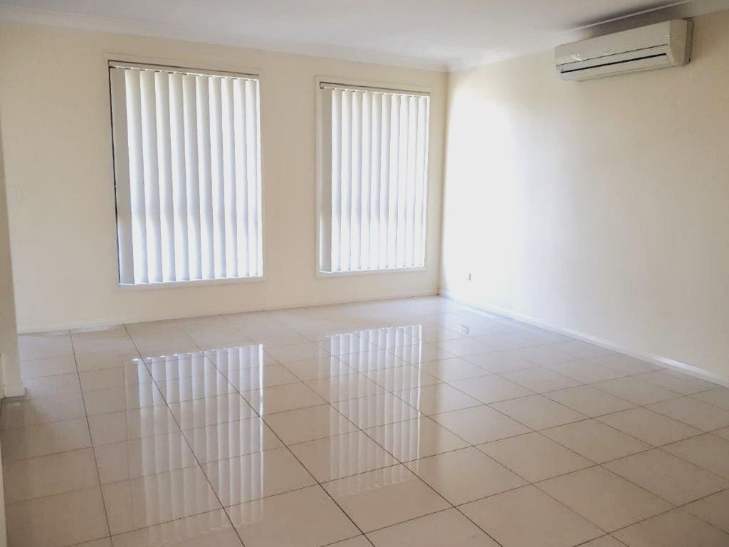 37 William St  LURNEA 4