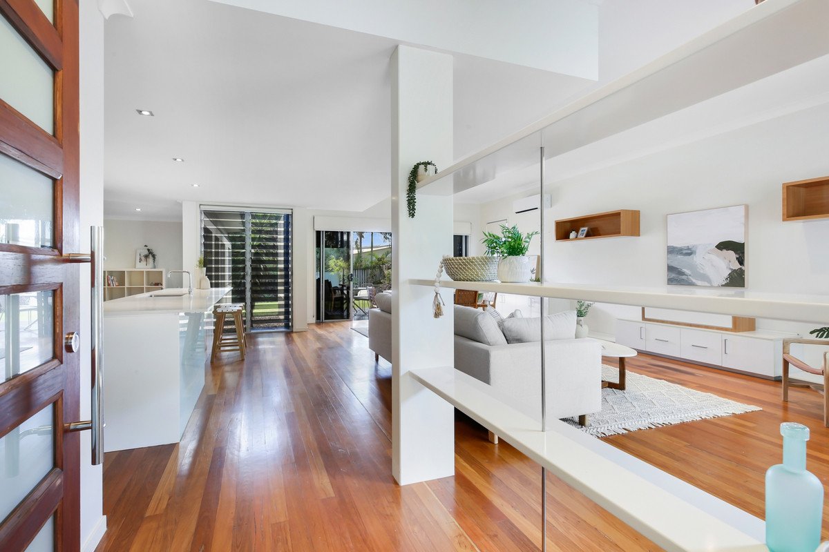 37 Worchester Terrace REEDY CREEK 4